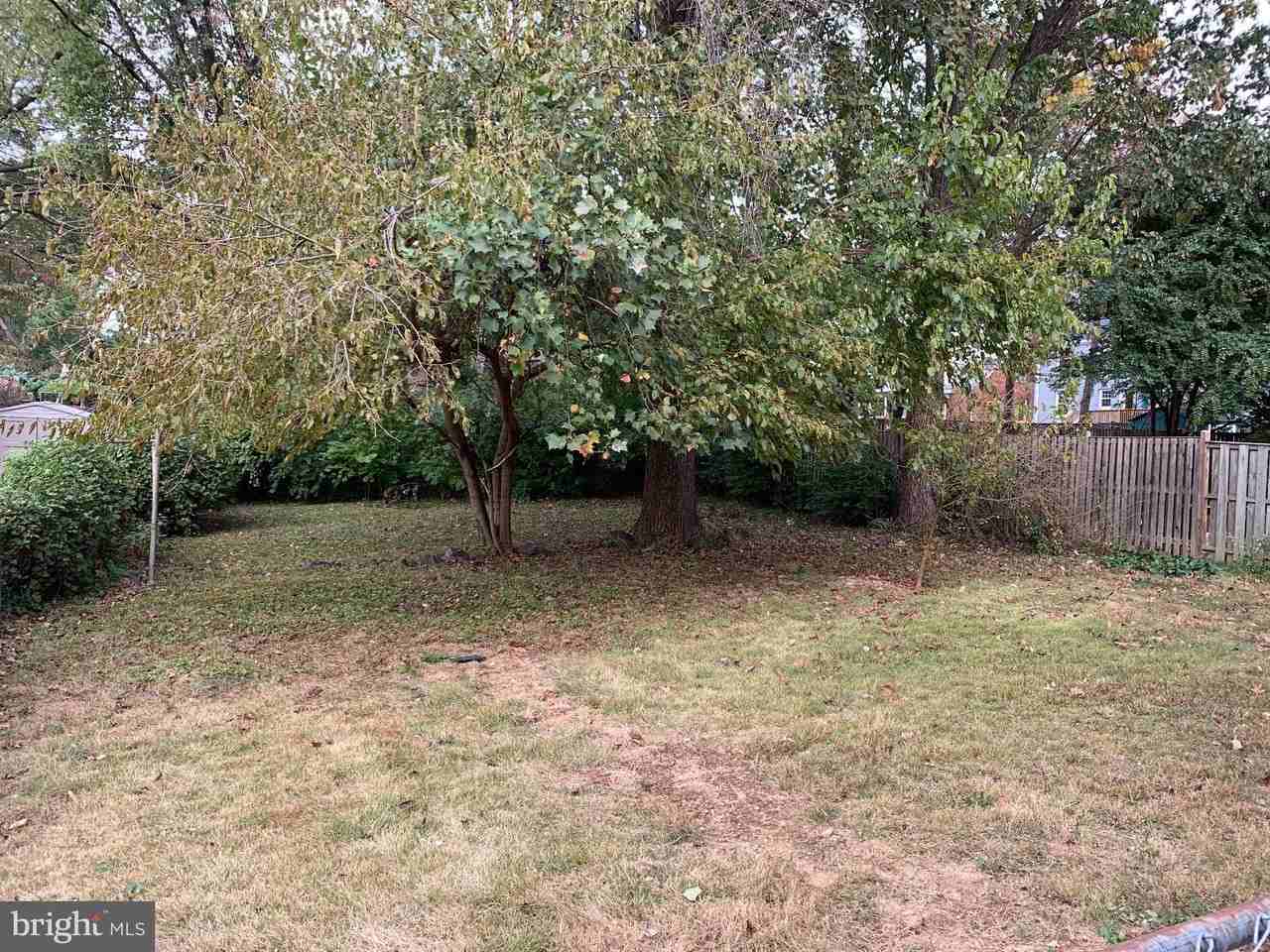2207 Seminary Rd - Photo 2 of 17