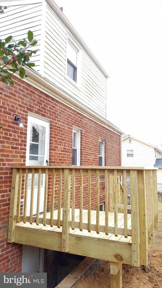 2207 Seminary Rd - Photo 4 of 17