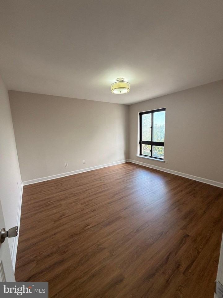 6 Monroe St #6-301 - Photo 5 of 23