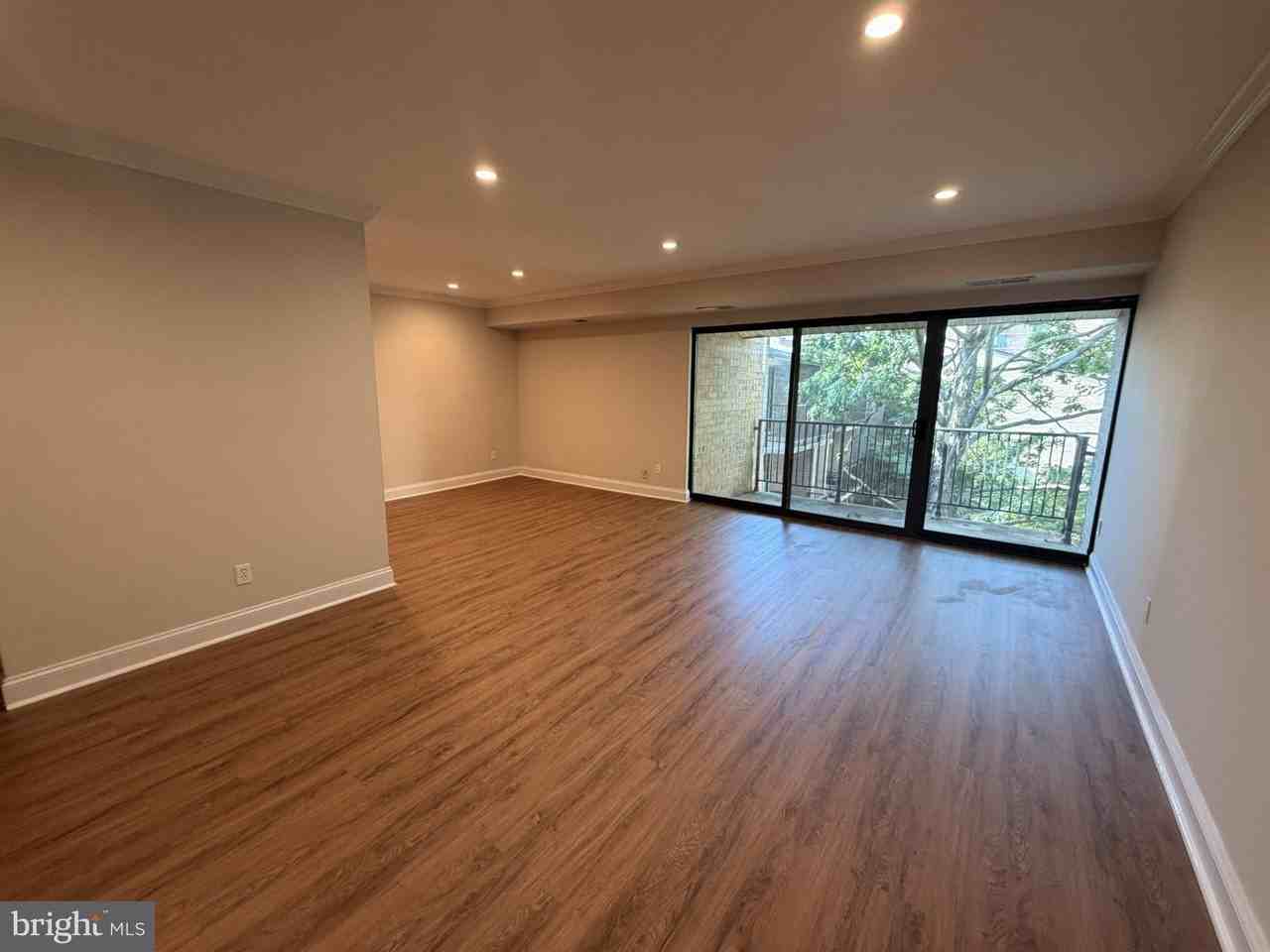 6 Monroe St #6-301 - Photo 3 of 23