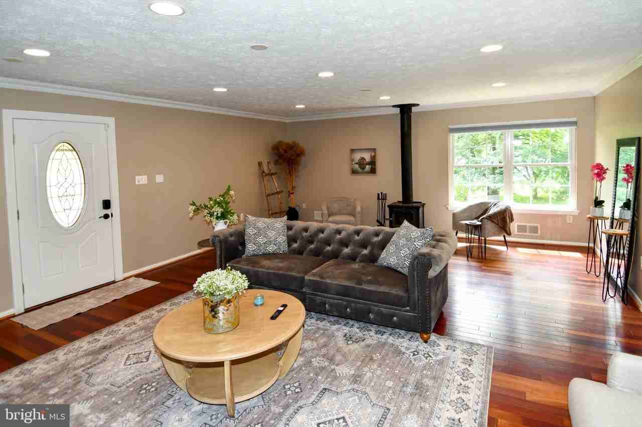 16500 Sioux Ln - Photo 5 of 44