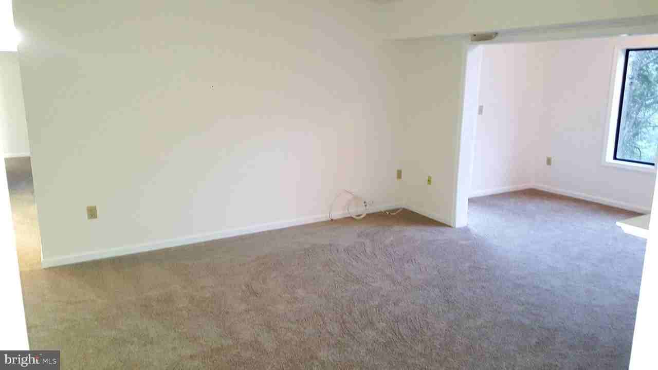 948 Windbrooke Dr #948 - Photo 6 of 32