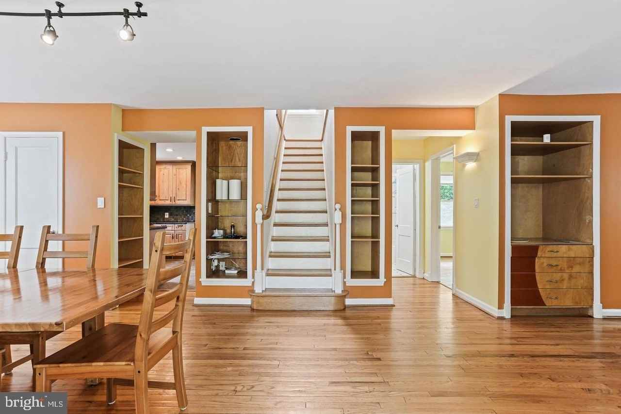 11713 King Tree St - Photo 4 of 21