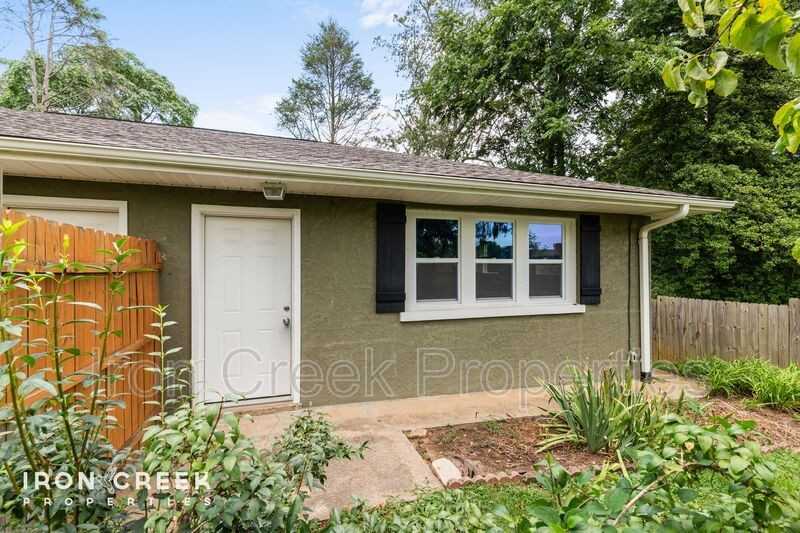 346 Cummins Rd #2 - Photo 2 of 15