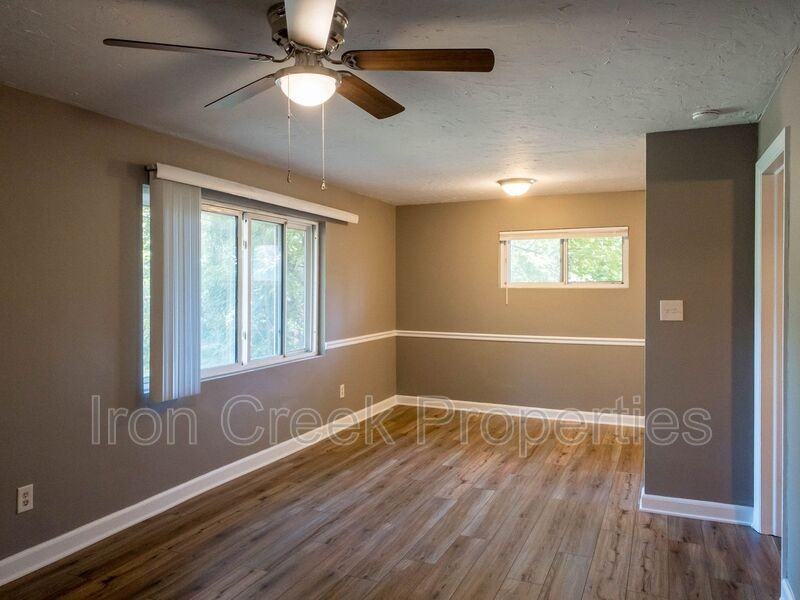 348 Cummins Rd #2 - Photo 3 of 11