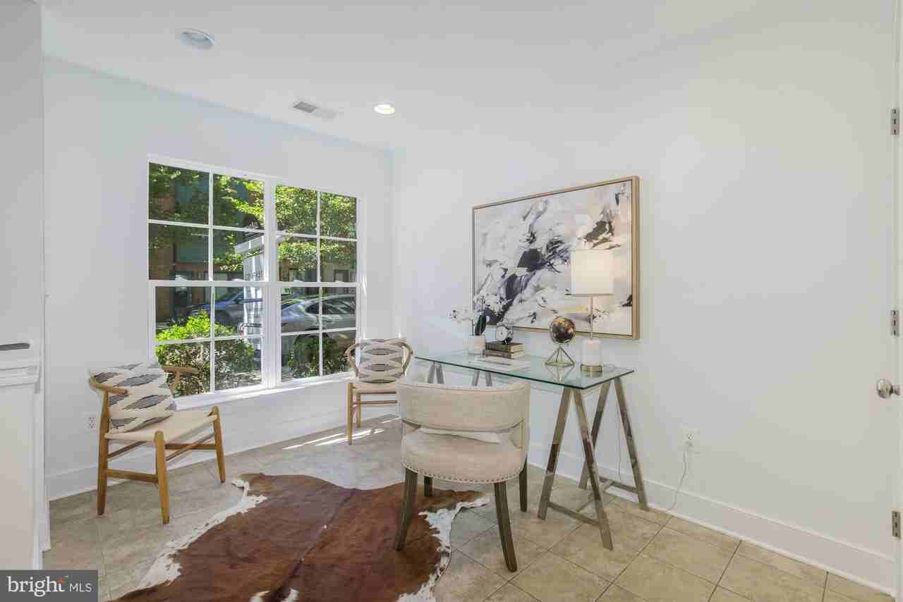 4548 Longfellow St - Photo 3 of 24