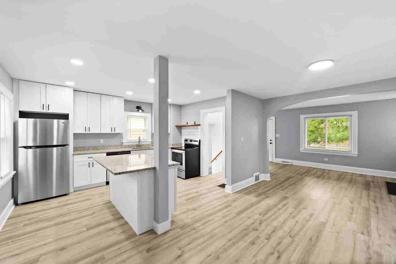 11100 Thrush Ave #1 - Photo 3 of 24