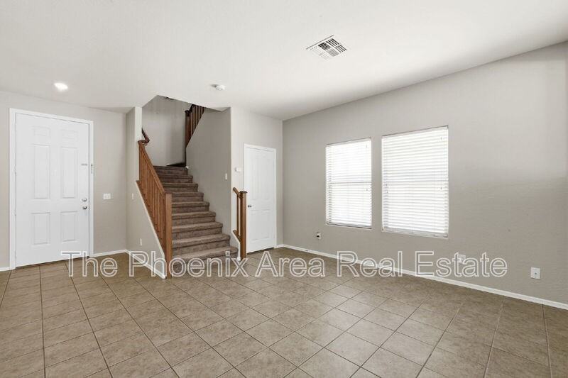 785 E Desert Moon Trl - Photo 3 of 47