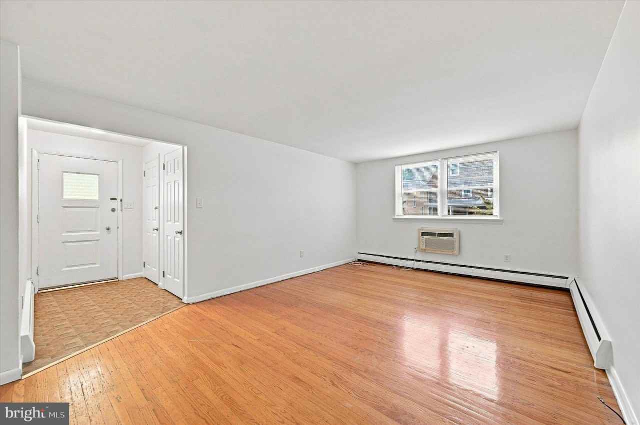 7815 Queen St #A - Photo 2 of 25