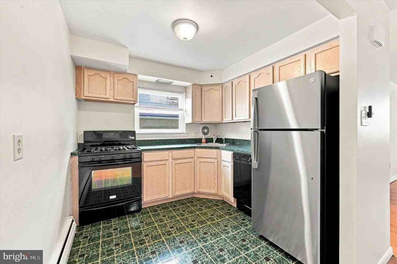 7815 Queen St #A - Photo 6 of 25