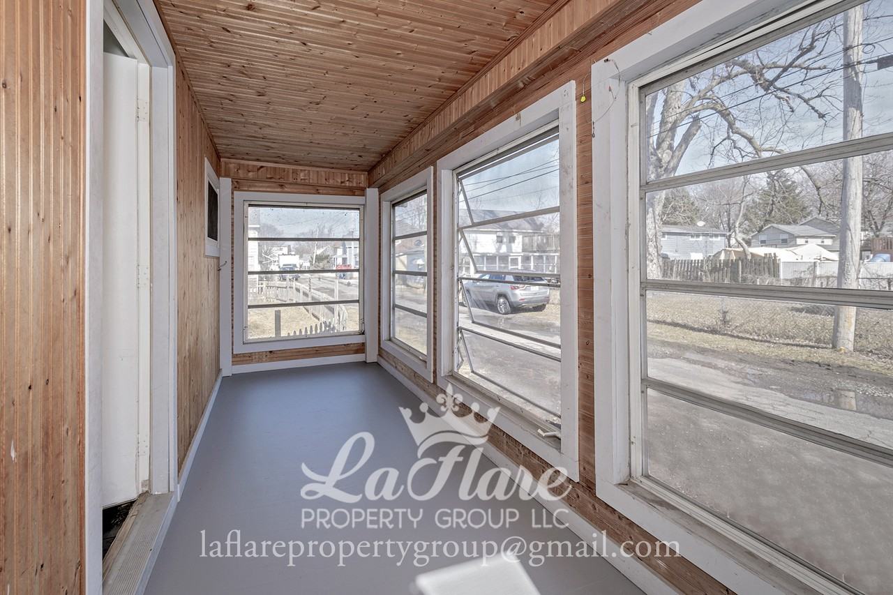 5313 307th St #1 - Photo 2 of 19