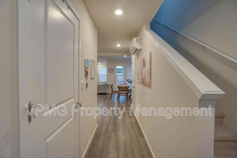 10932 Ne 127th Ave - Photo 6 of 33