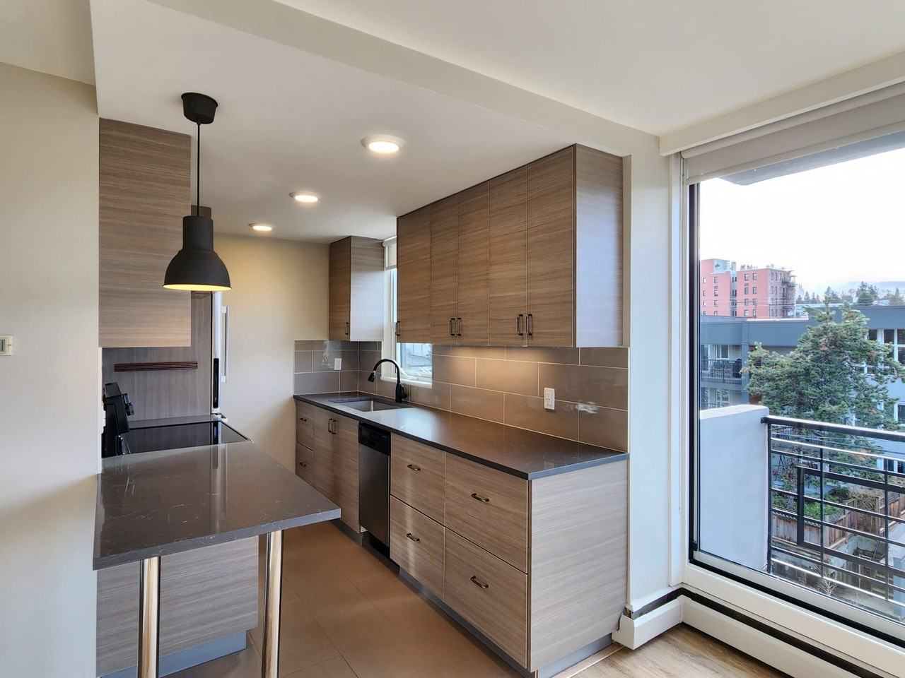 1550 West 10th Avenue #305 - Photo 4 of 16