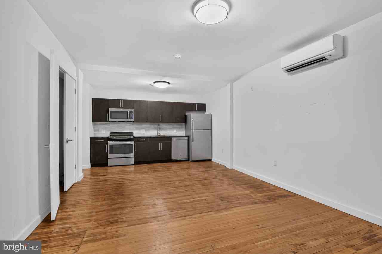 2321 Fitzwater St #204 - Photo 4 of 30