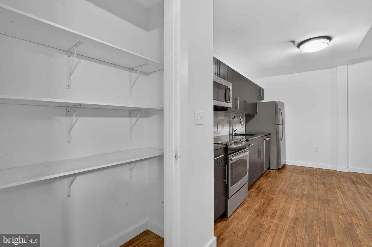 2321 Fitzwater St #204 - Photo 7 of 30
