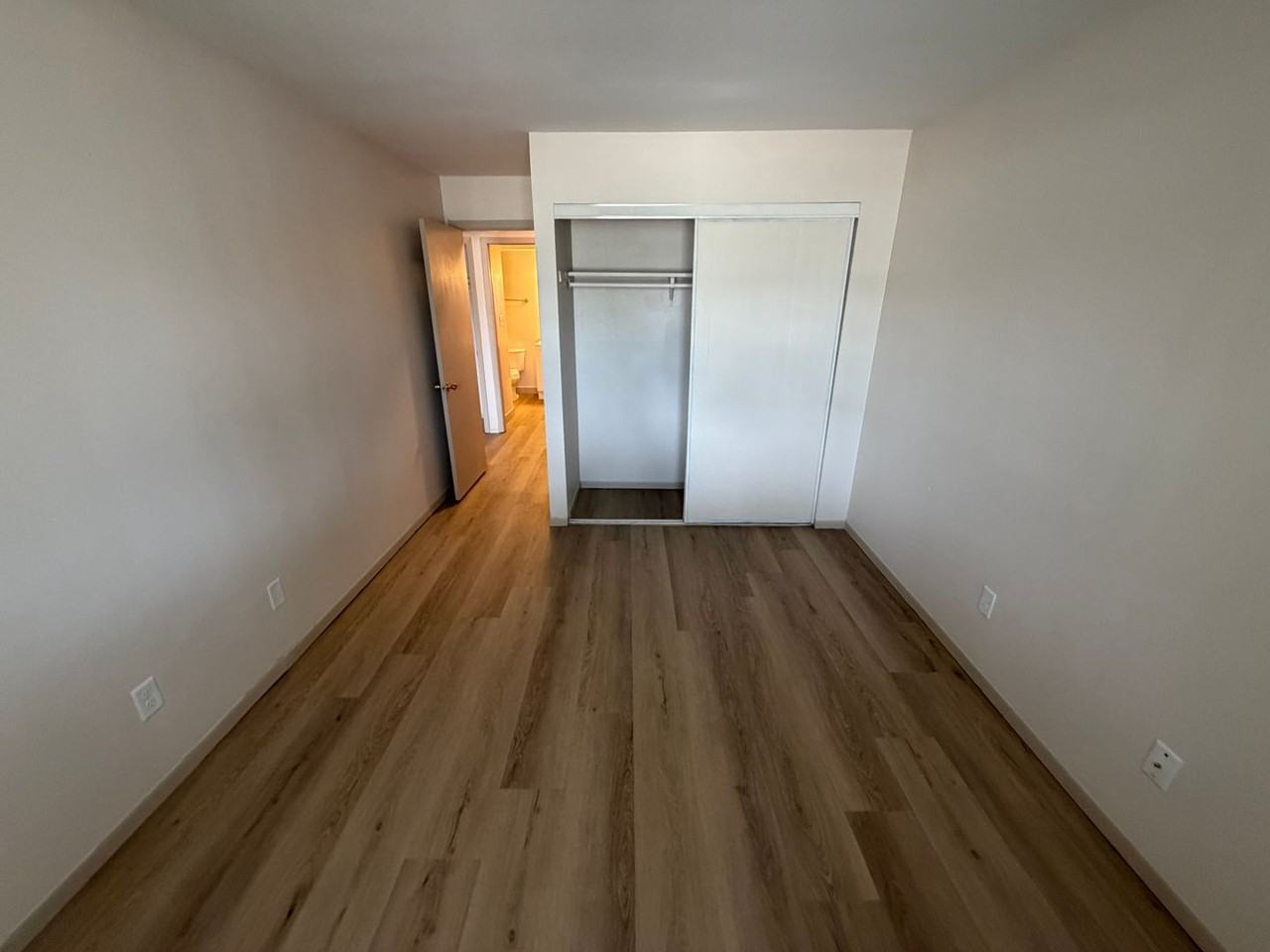 1670 Shawano Ave - Photo 6 of 7