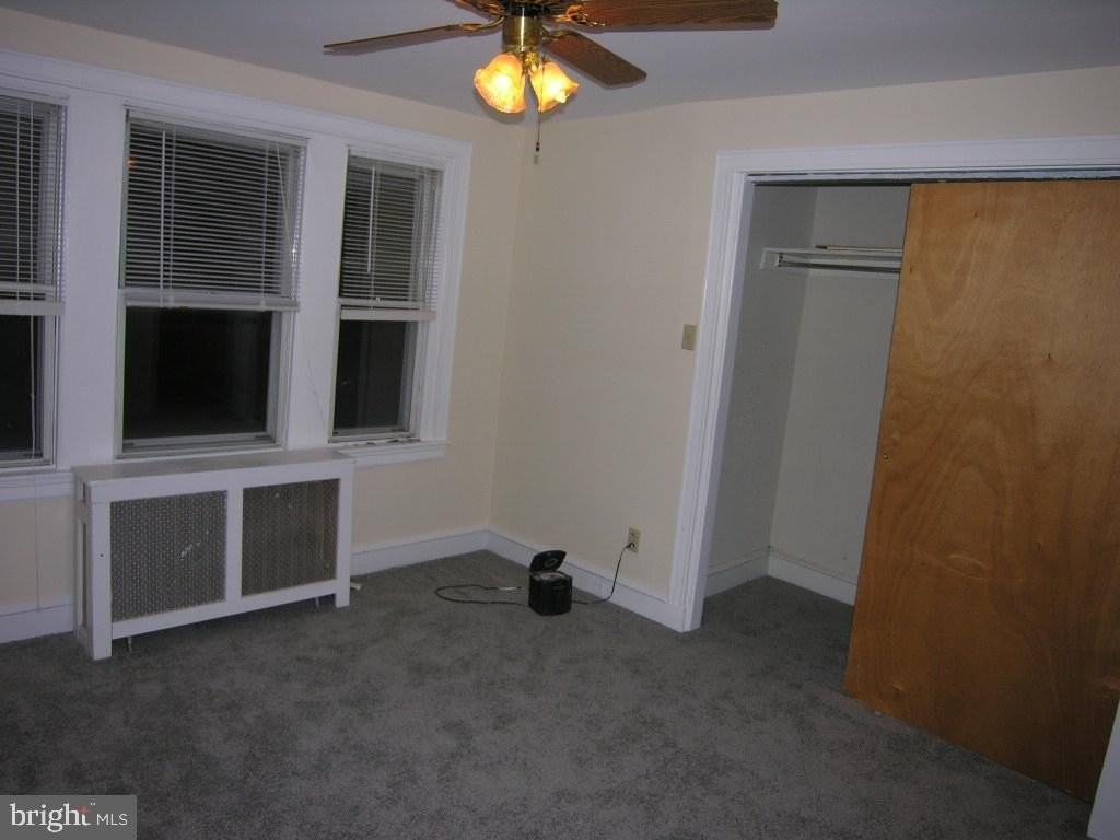 577 Green Ln - Photo 5 of 7