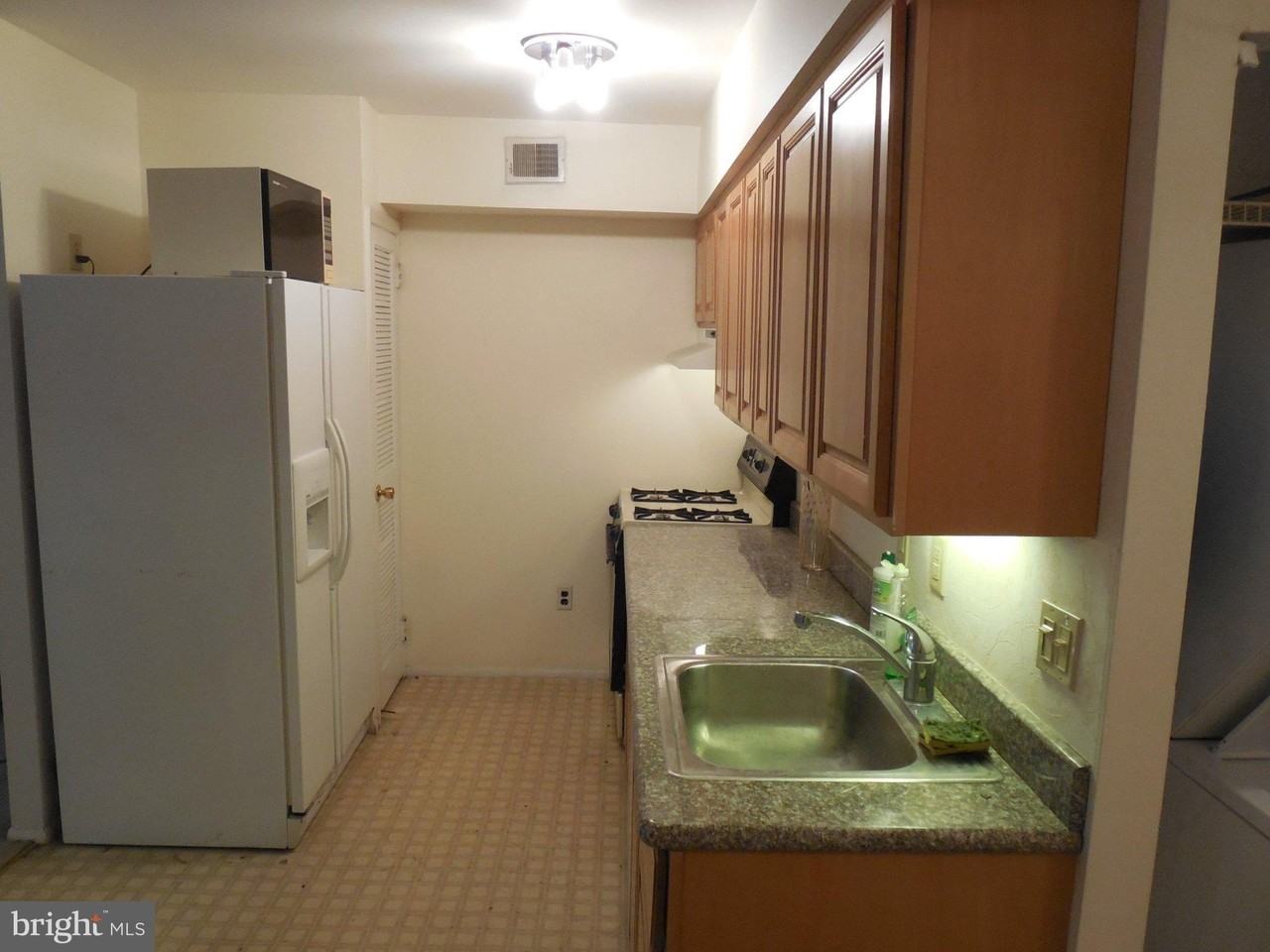 289 Greenough St #1stFLFRONT - Photo 5 of 9