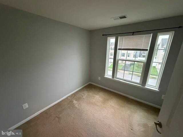 48 S Center St - Photo 7 of 10