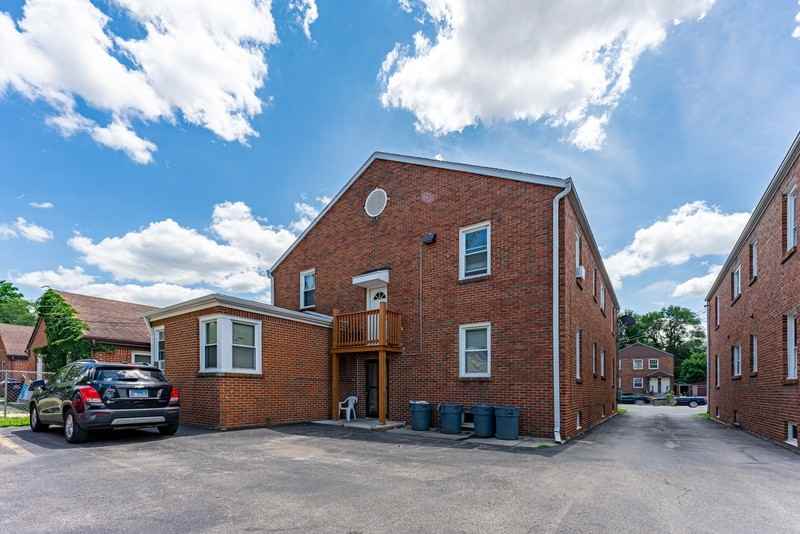 2315 Auburn St - Photo 2 of 16