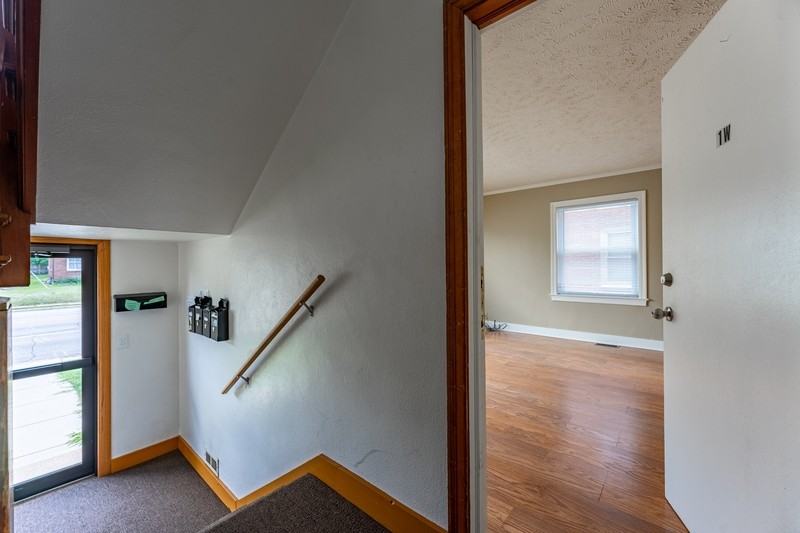 2315 Auburn St - Photo 7 of 16