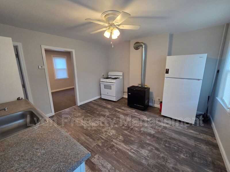 99 Langdon St #101UNIT1 - Photo 3 of 8