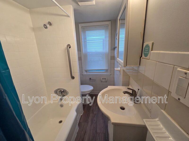 99 Langdon St #101UNIT1 - Photo 6 of 8
