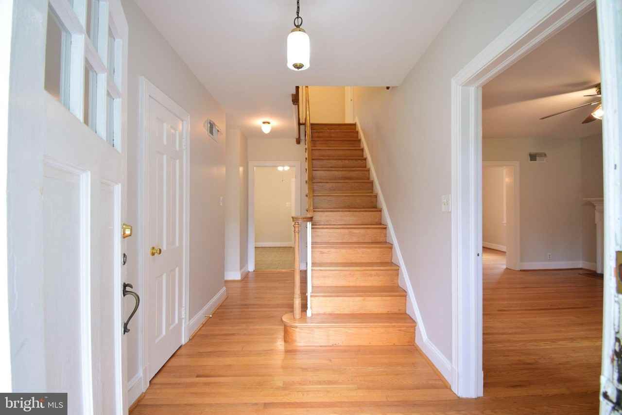 133 Maury Ave - Photo 3 of 40