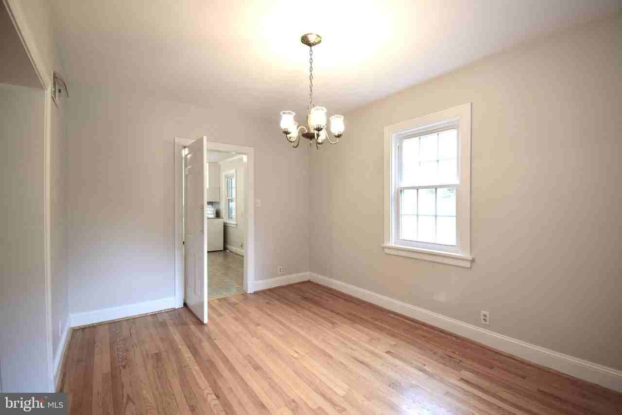 133 Maury Ave - Photo 7 of 40