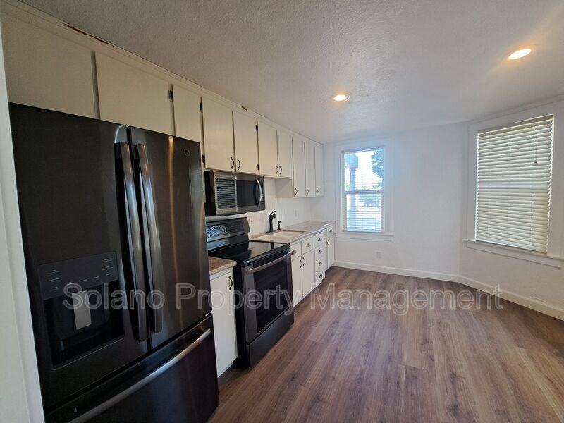 100 Luzena Ave #100 - Photo 4 of 12