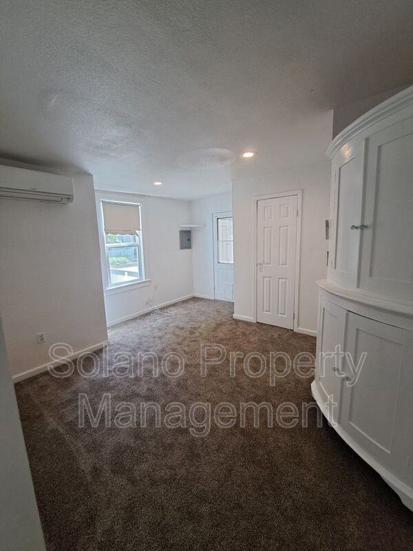 100 Luzena Ave #100 - Photo 7 of 12