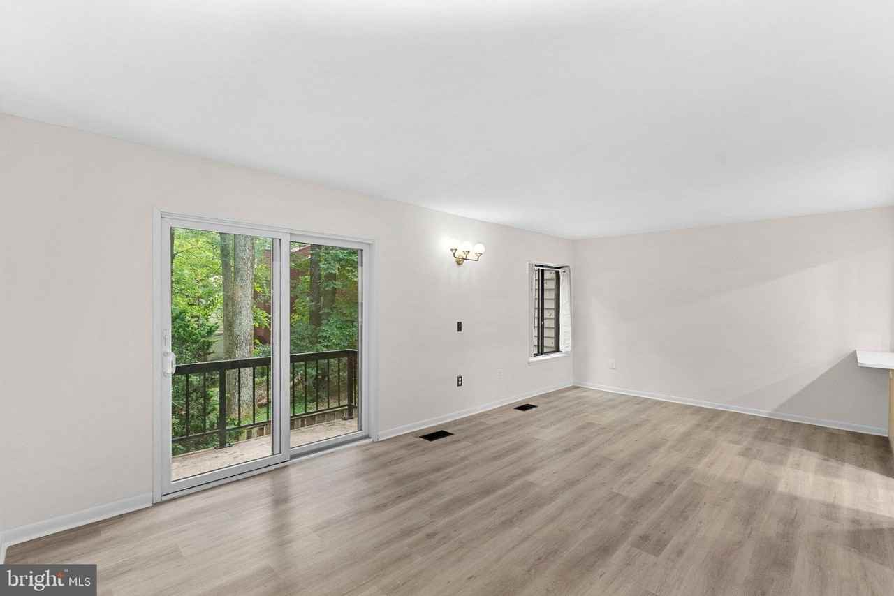 11545 Hearthstone Ct - Photo 2 of 50