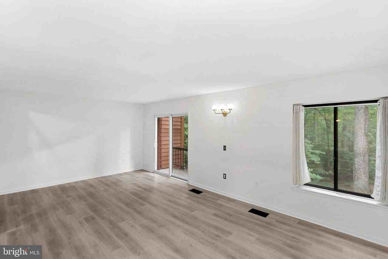 11545 Hearthstone Ct - Photo 6 of 50