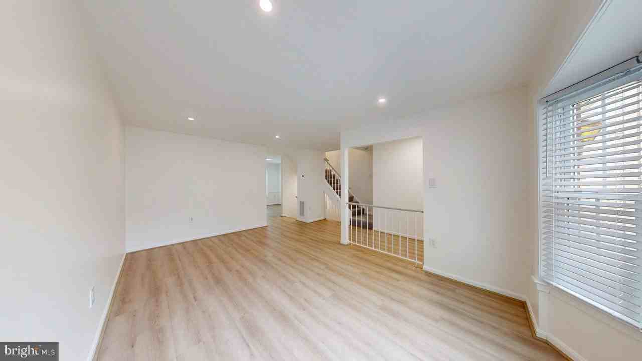 4477 Holly Ave - Photo 4 of 19