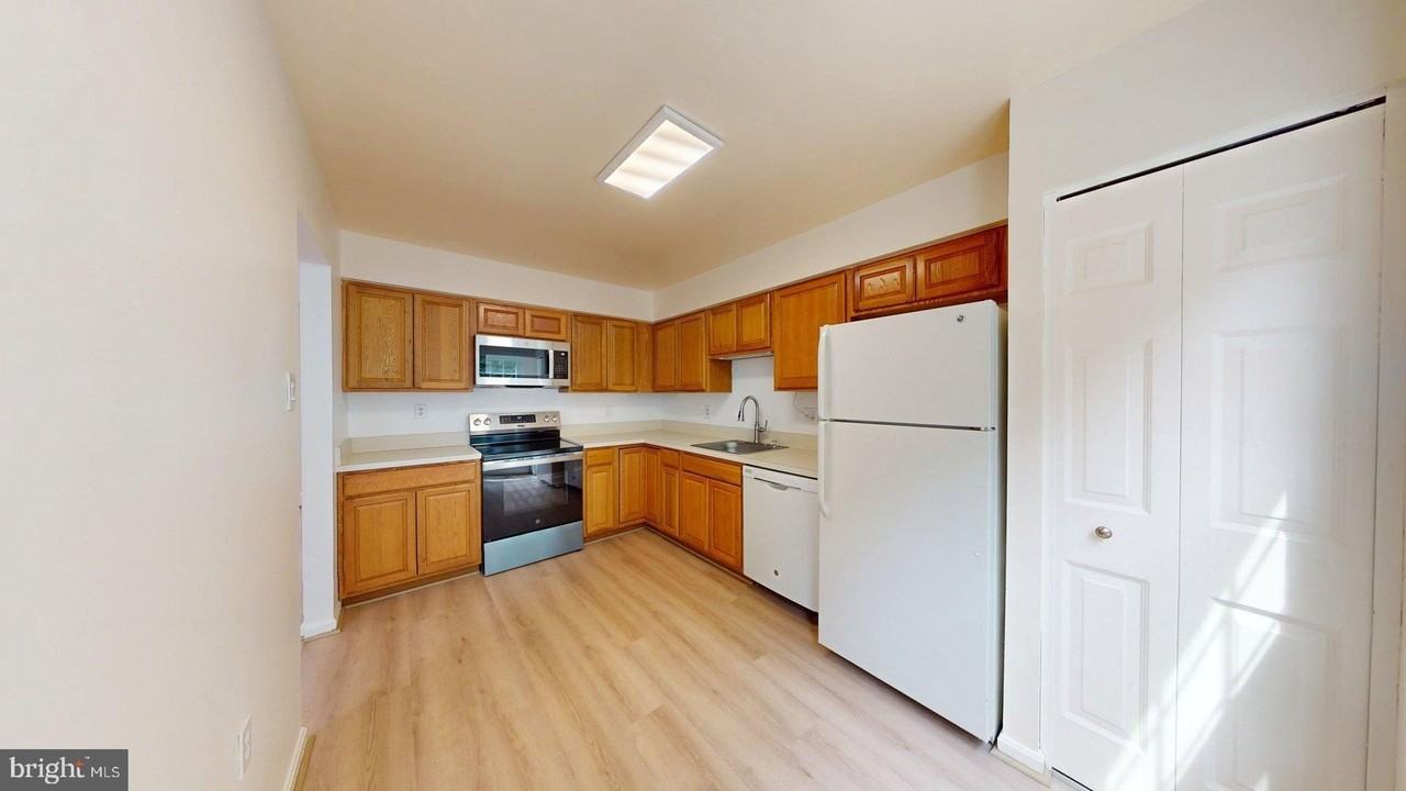 4477 Holly Ave - Photo 7 of 19