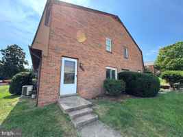 featured image of 9503 Hagel Cir #01D