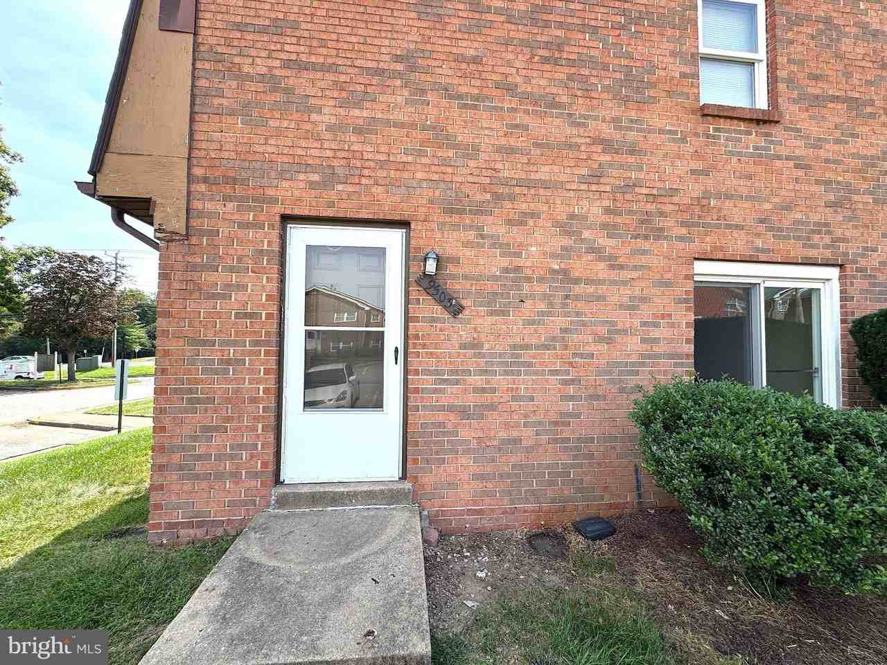 9503 Hagel Cir #01D - Photo 2 of 21