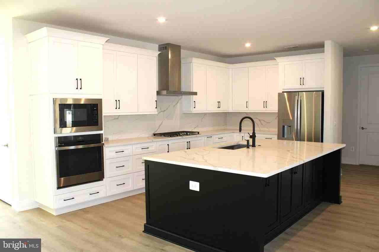 41887 Night Nurse Cir - Photo 3 of 47