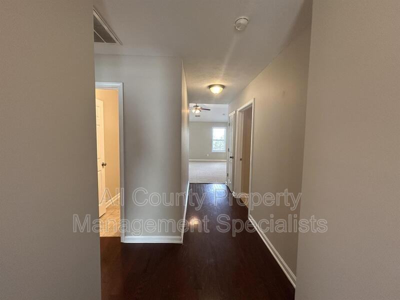 237 Windy Hollow Dr - Photo 2 of 11