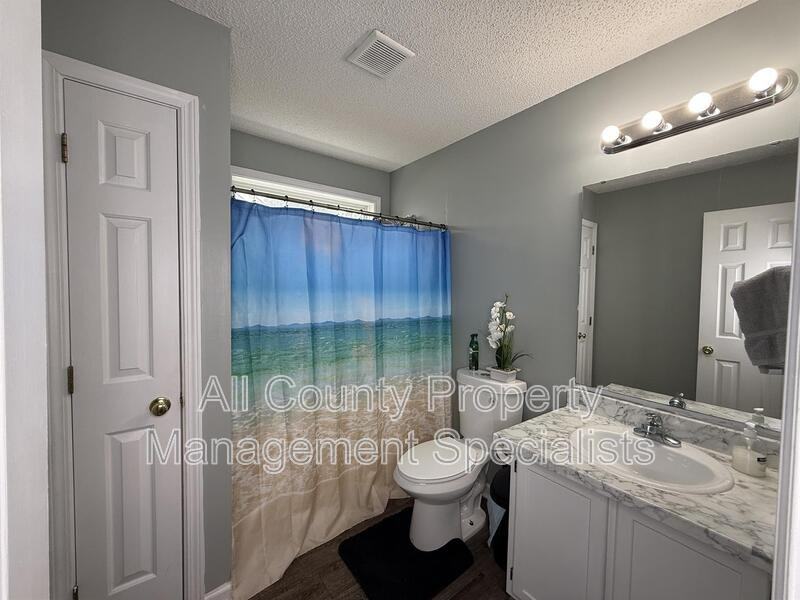 14 Lindsay St - Photo 5 of 10