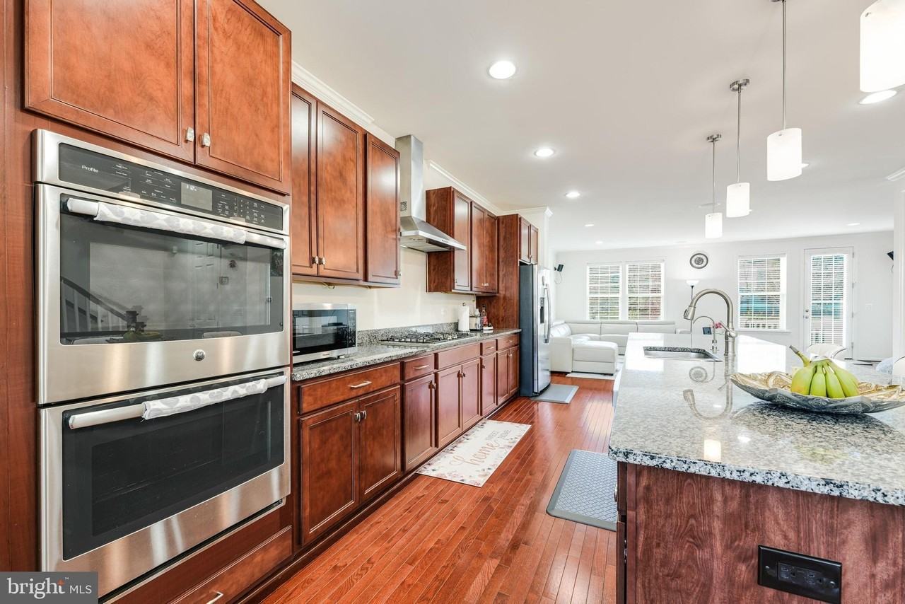 21523 Willow Breeze Sq - Photo 5 of 50
