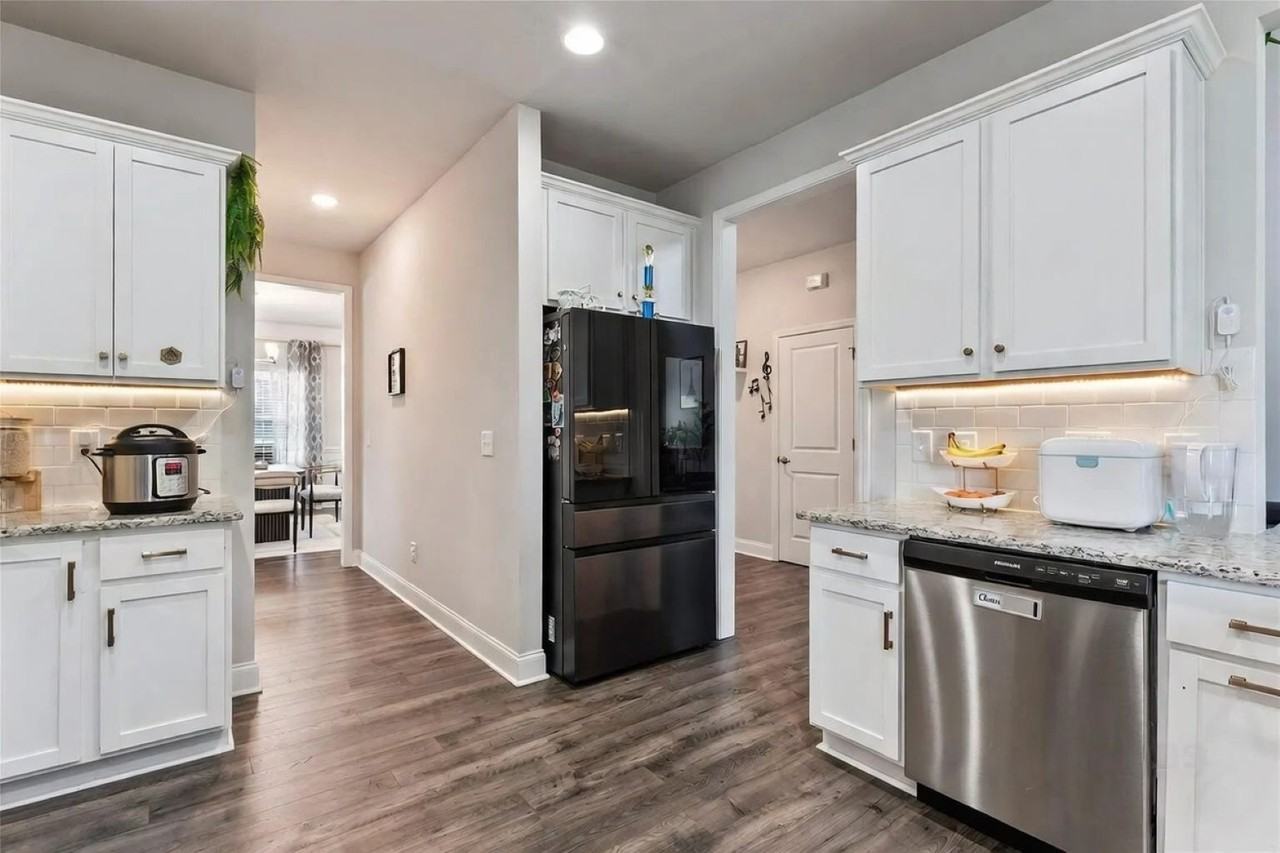 11732 Glenwood Dr #1 - Photo 6 of 12