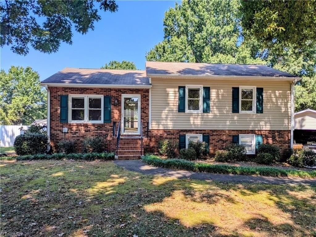 1004 Renee Dr - Photo 2 of 26