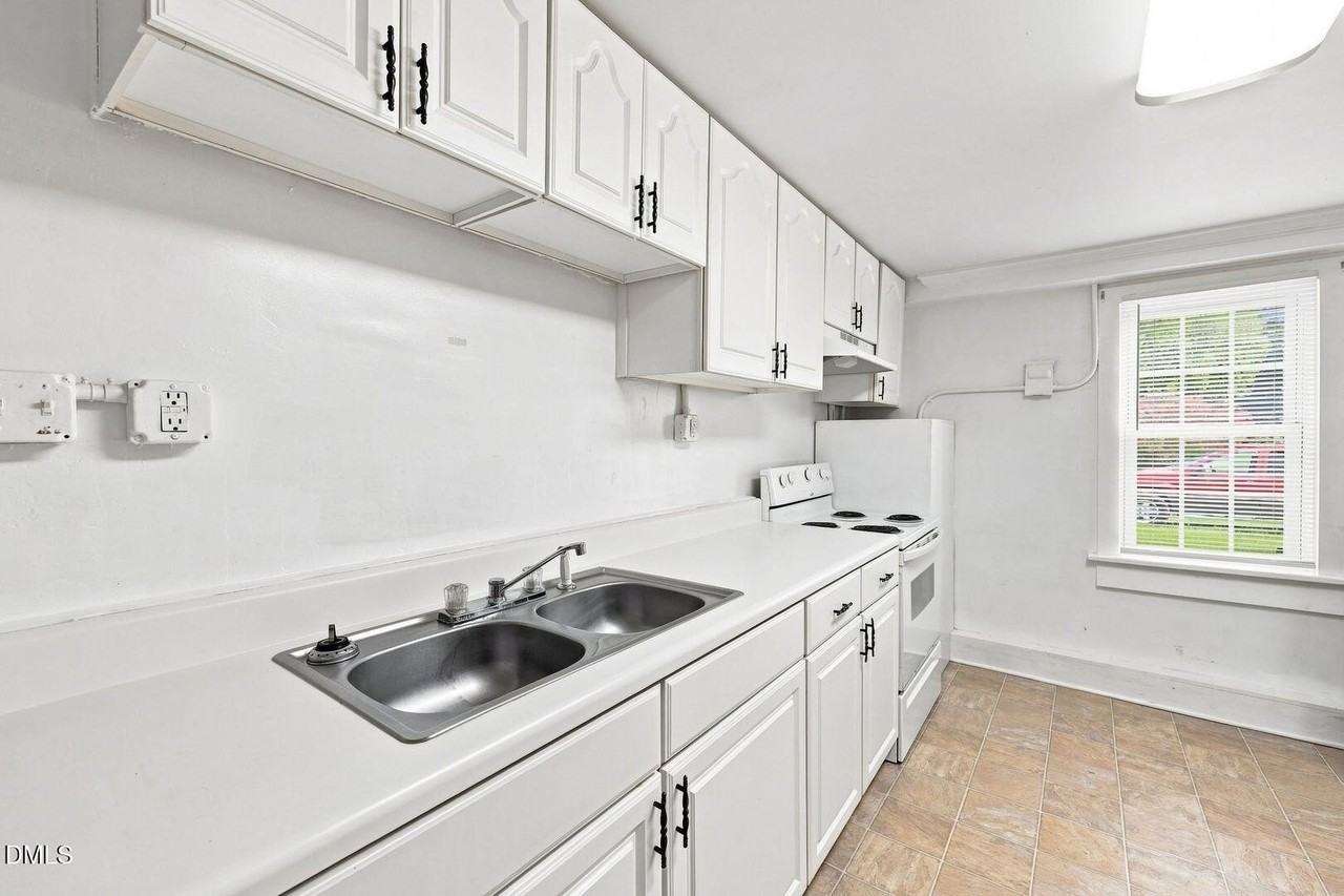 101 E Woodall St #D - Photo 6 of 29