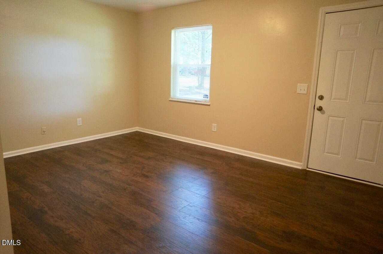 1208 Seabrook Rd - Photo 3 of 15