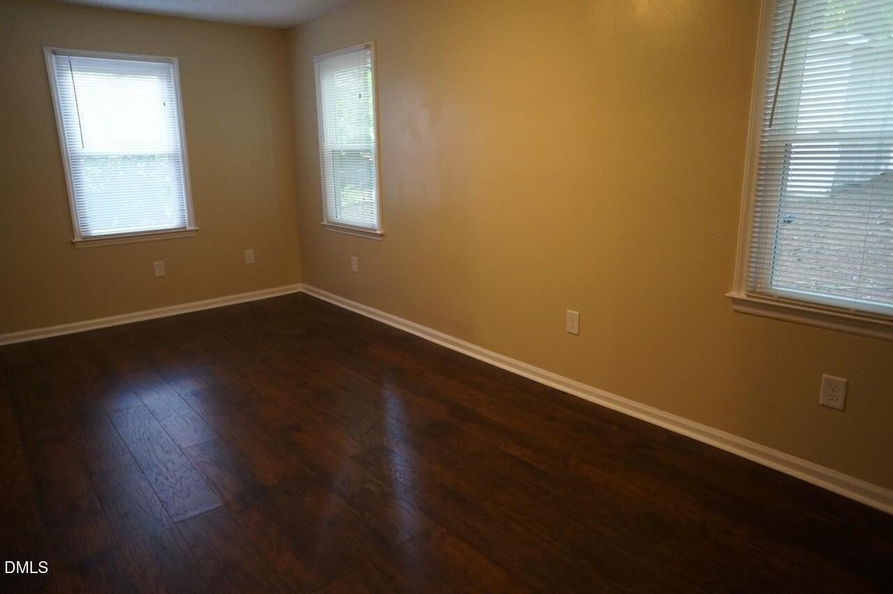 1208 Seabrook Rd - Photo 7 of 15