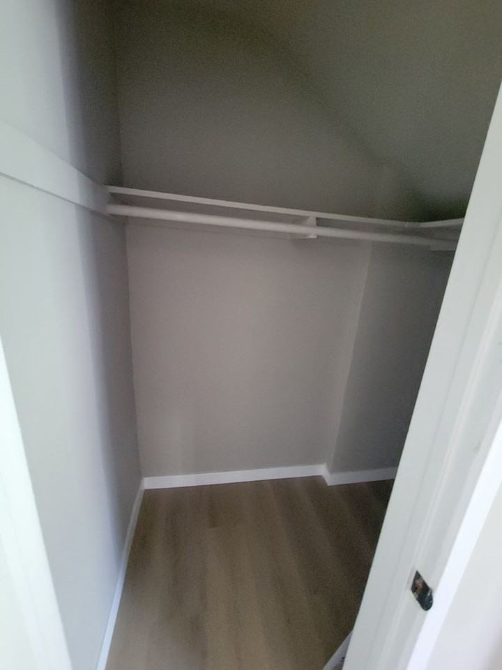 4066 Coco Ave Properties LLC - Photo 7 of 27