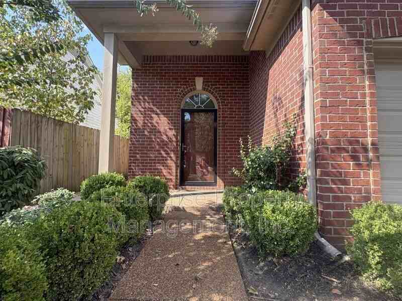 7476 Bakers Glenn Ln - Photo 3 of 27