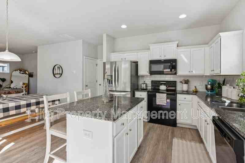 566 Skye Dr - Photo 4 of 20