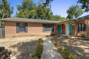 featured image of 3817 Parkwood St #A